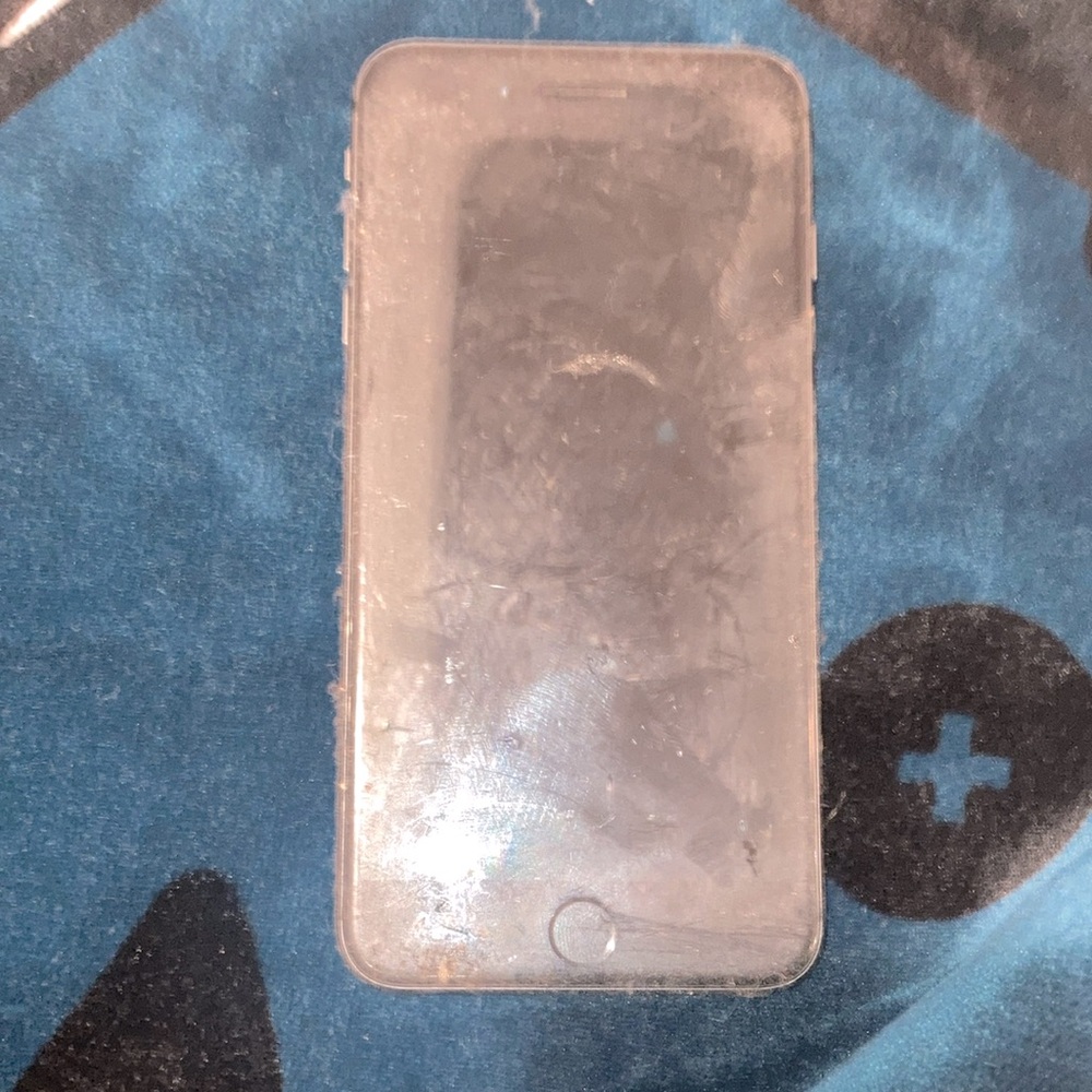 (Locked)iPhone 8 Plus